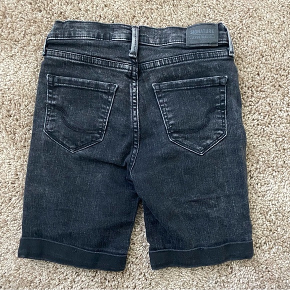 Girls Signature by Levi Strauss Black Distressed Bermuda Jean Shorts - Picture 3 of 3